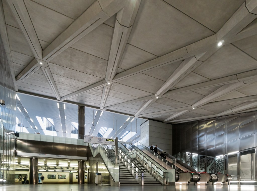 Elizabeth Line Faringdon station